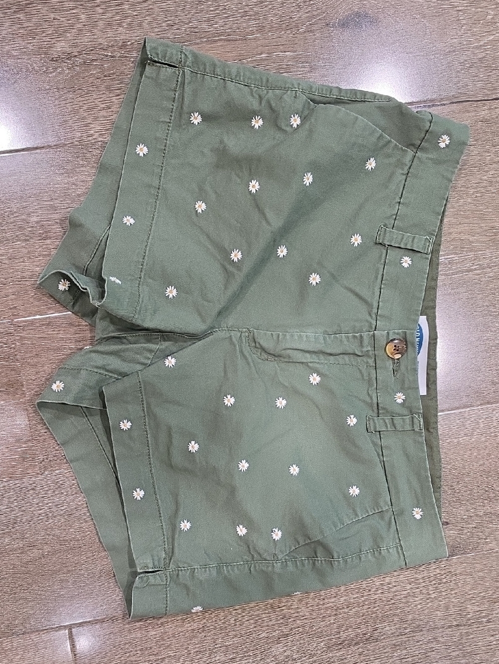 Old Navy Olive Green Daisy Embroidered Women's Shorts